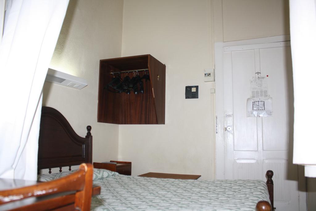 Pensao Residencial Estrela Do Mondego Hotel Lisbon Bilik gambar