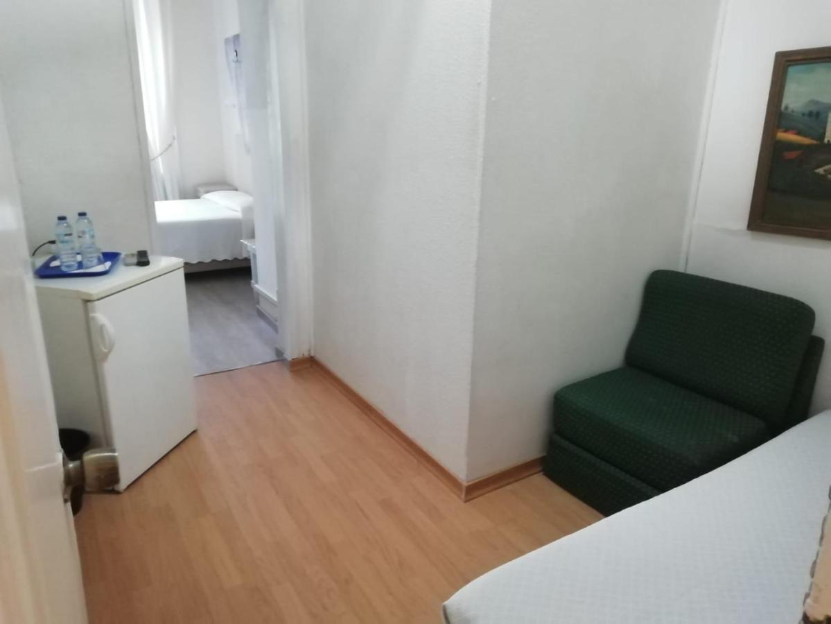 Pensao Residencial Estrela Do Mondego Hotel Lisbon Luaran gambar